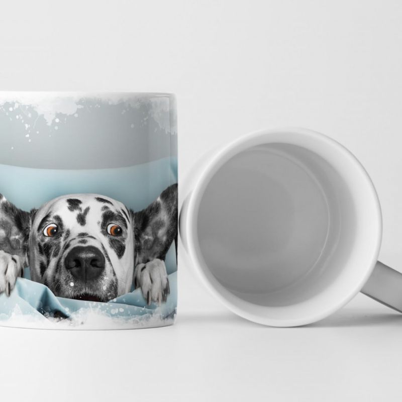 Tasse Geschenk witziger Hund unter der Decke hat Angst