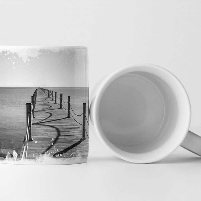 Tasse Geschenk Landschaftsfotografie – Einsamer Pier auf stiller See