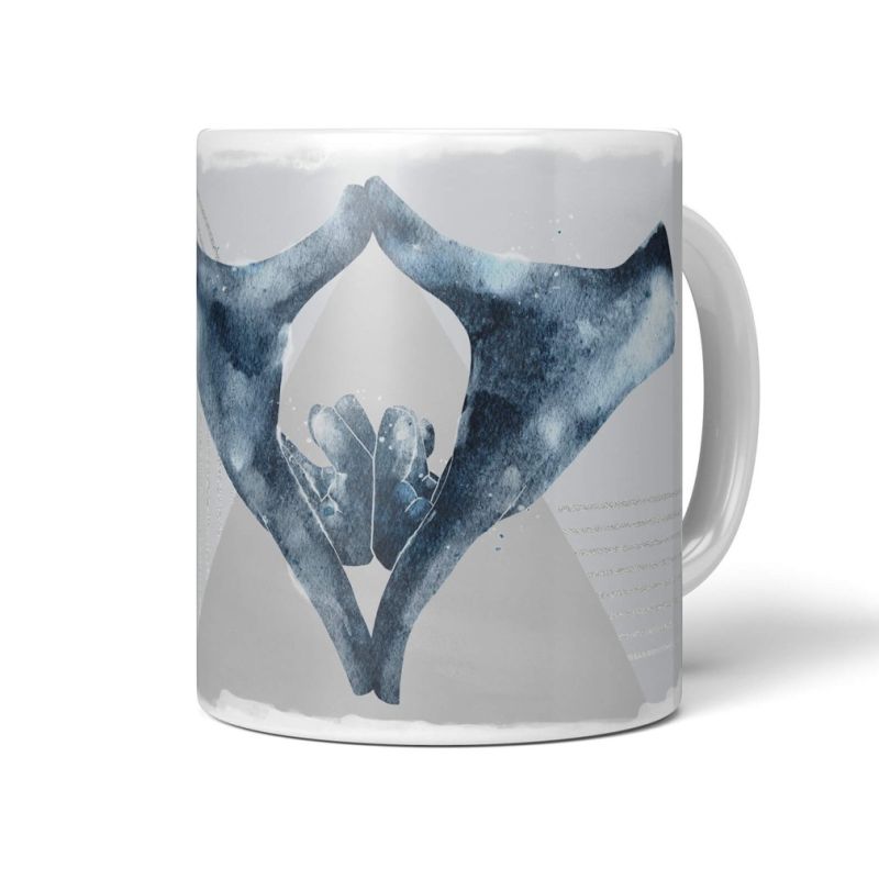 Dekorative Tasse mit schönem Motiv zwei Hände Aquarell schönem Design Mystik Astrologie