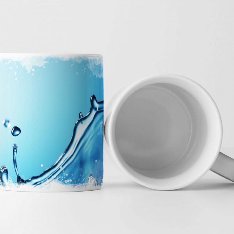 Tasse Geschenk Künstlerische Fotografie – Wasserspritzer mit blauem Hintergrund