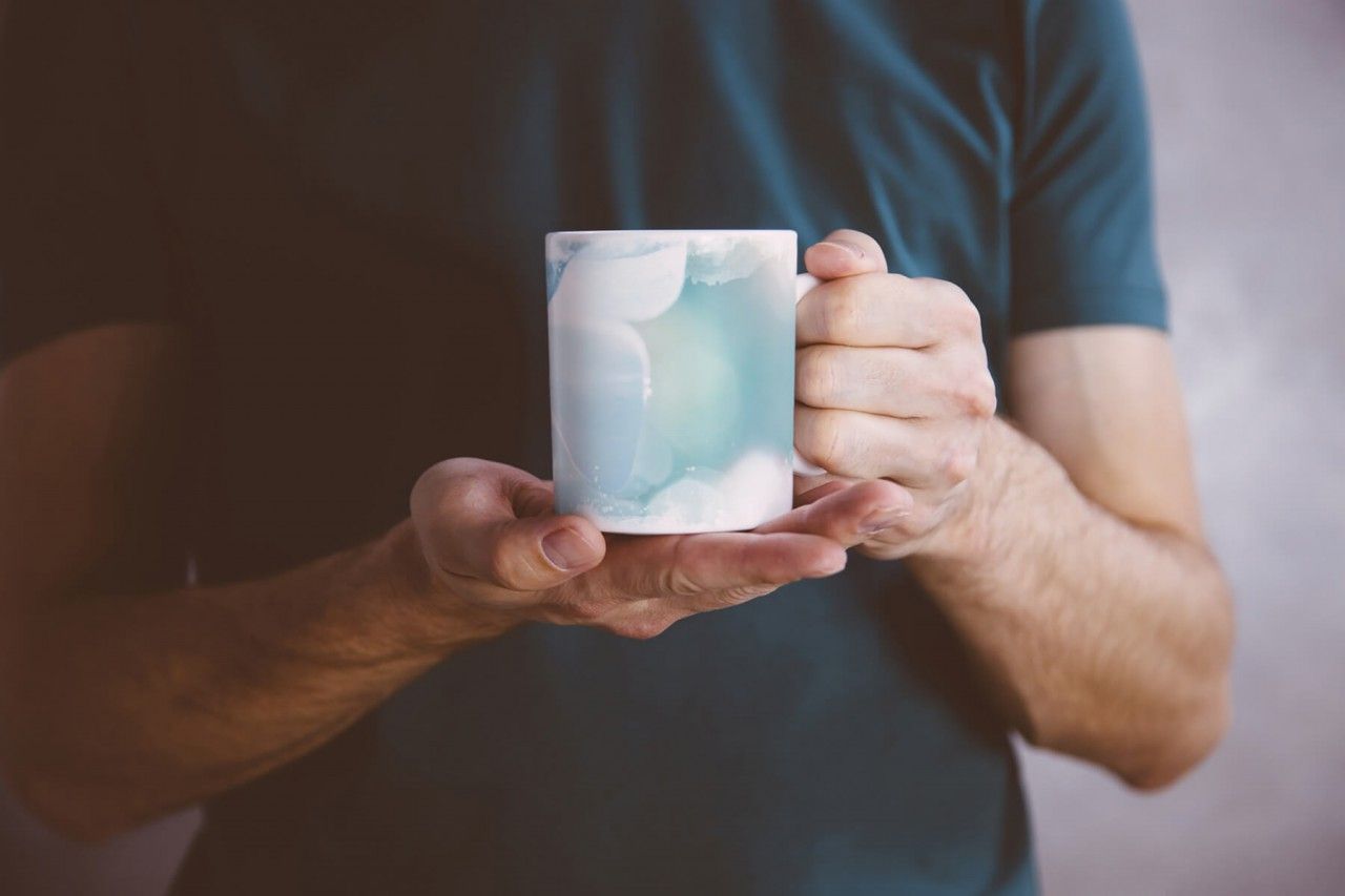 Tasse Geschenk  Abstrakte geometrische Blüte, Tasse Geschenk  Frühlingsblumen – Nahaufnahme, Tasse Geschenk  Macro Fotografie Rosenblüte, Tasse Geschenk  Naturfotografie – rosafarbene Frühlingsblüten, Tasse Geschenk Abstrakte Blumen in Goldtönen, Tasse Geschenk abstrakte weiße Blüte, Tasse Geschenk Bild – Farbenfrohes Mädchen mit Blumen und Schmetterling, Tasse Geschenk Bild der Venus mit Mohnblütentränen, Tasse Geschenk Bild von roten Mohnblumen im Feld, Tasse Geschenk Blaue Blumen, Tasse Geschenk Blumenkunst – lila und blau, Tasse Geschenk Blüte in grün und pink, Tasse Geschenk blüten ähnliches Muster, Strahlenmuster; grau, purpur, grün, Tasse Geschenk Blütenähnliche Struktur, Blautöne, Tasse Geschenk Blütenbild – Nahaufnahme in pink, Tasse Geschenk Blütenblätter mit Wassertropfen, Tasse Geschenk Blütenfotografie – Chrysanthemen auf leuchtendem Untergrund, Tasse Geschenk Blütenknospen – Nahaufnahme, Tasse Geschenk Dahlie Fotografie der Blüte, Tasse Geschenk Digitale Grafik – Blüten in Tautropfen, Tasse Geschenk Digitale Grafik – Geometrische Blüte, Tasse Geschenk Digitale Grafik – Orange Blüten in spiegelnden Tropfen, Tasse Geschenk Digitale Grafik – Zarte Blüten im Nebel, Tasse Geschenk Foto Collage – Space Blumen, Tasse Geschenk Fotografie – Frühlingsblüten und blauer Himmel, Tasse Geschenk Fotografie – Leuchtende Lotusblüte, Tasse Geschenk Fotografie – Wassertropfen auf Pusteblumenschirmchen, Tasse Geschenk Fotografie Blüte Nahaufnahme Macro, Tasse Geschenk Fotografie rote Blüte, Tasse Geschenk Fritillaria Meleagris Blüte – Fotografie, Tasse Geschenk Frühlingserwachen – Kirschblütenzweig, Tasse Geschenk Fuchsia Blüte – Nahaufnahme, Tasse Geschenk Gelbe Blüte – Makro, Tasse Geschenk Gelbe Blüte mit Wassertropfen, Tasse Geschenk Gelbe Blüten einer Sommerwiese, Tasse Geschenk Gelbe Blüten im Garten, Tasse Geschenk gelbes Rapsblütenfeld – Unscharf, Tasse Geschenk Gerberablumen – lila violett blau, Tasse Geschenk Grüner Kolibri fliegt zur roten Blüte, Tasse Geschenk Hellblaue Nahaufnahme einer Rosenblüte, Tasse Geschenk Irisblüte – Makroaufnahme Unscharf, Tasse Geschenk Kamillenblüte im Sonnenlicht, Tasse Geschenk Kirschblüte, Tasse Geschenk Koi Karpfen Teich mit Kirschblüten, Tasse Geschenk kornblumenblau, antikweiße Abstraktion + gelbe Elemente, Tasse Geschenk kornblumenblaue Grundierung; weiß,grün,orange Flächen;schwarzes Kreuz, Tasse Geschenk Künstlerische Fotografie – Lachsfarbene Blüte mit Tautropfen, Tasse Geschenk Künstlerische Fotografie – Lila Blütenkelche, Tasse Geschenk Künstlerische Fotografie – Pinke Blumen in einer türkisen Vase, Tasse Geschenk Künstlerische Fotografie – Rote Rose mit Blütenblättern, Tasse Geschenk Künstlerische Fotografie – Weiße zarte Blütenblätter, Tasse Geschenk Künstlerische Fotografie – Zarte Blüten im Frühling, Tasse Geschenk Landschaftsfotografie – Blumenwiese in den Bergen Ukraine, Tasse Geschenk Landschaftsfotografie – Buntes Blumenfeld mit Heißluftballon, Tasse Geschenk Landschaftsfotografie – Grünes Hochland mit Blumenwiese Pyrenäen, Tasse Geschenk Landschaftsfotografie – Idyllisches Sonnenblumenfeld, Tasse Geschenk Landschaftsfotografie – Kirschbaumallee mit rosa Blütenblättern, Tasse Geschenk Landschaftsfotografie – Mohnblumen auf Graswiese, Tasse Geschenk Landschaftsfotografie – Nachmittagssonne mit Wildblumenwiese, Tasse Geschenk Landschaftsfotografie – Rotes Mohnblumenfeld am Morgen, Tasse Geschenk Landschaftsfotografie – Rotes Mohnblumenfeld mit Sonne, Tasse Geschenk Lilienblüte – orange nah, Tasse Geschenk Macrofotografie einer lila Blüte, Tasse Geschenk Magnolienblüte – Nahaufnahme