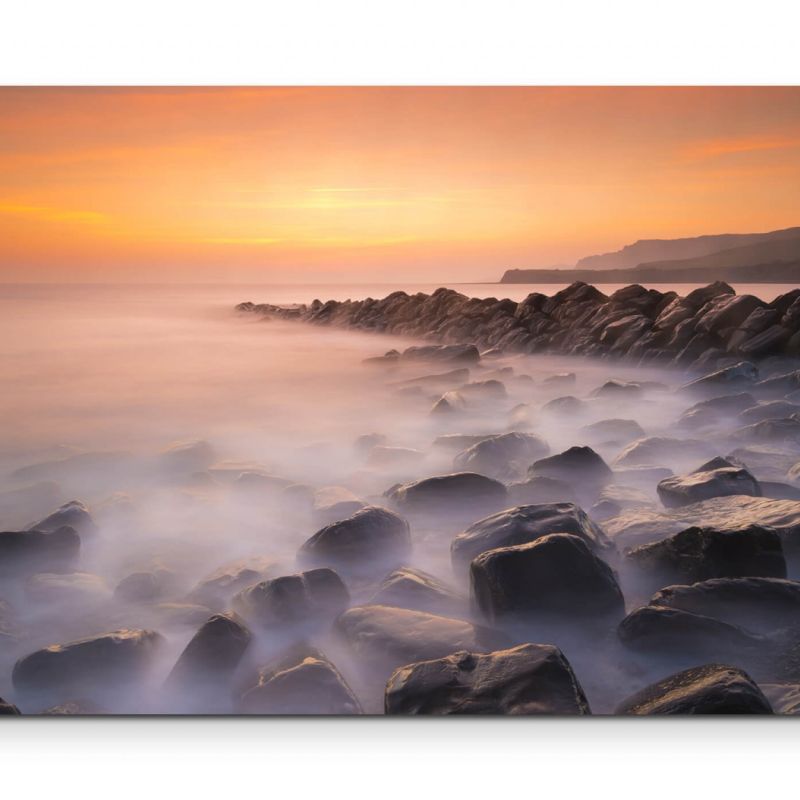 Steine am Meer, Nebel über dem Wasser – Leinwandbild