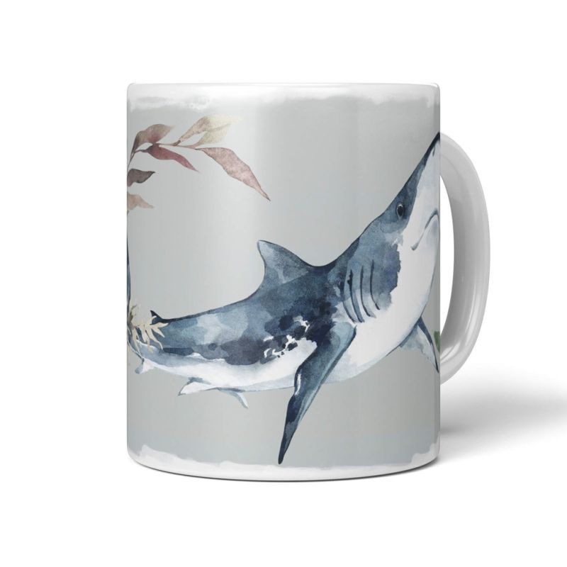 Dekorative Tasse mit schönem Motiv weißer Hai unter Wasser Pflanzen Aquarell Wasserfarben