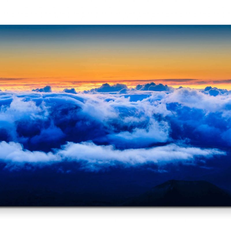 Wolken über dem Berg – Leinwandbild