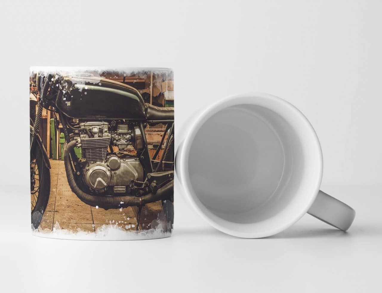 Tasse Geschenk Künstlerische Fotografie – Vintage Motorrad in der Garage